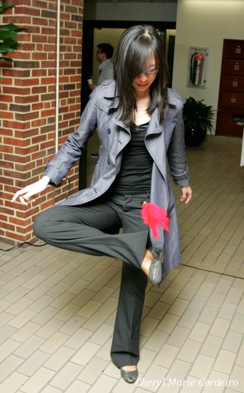 Zhang Xi, demonstrating chatek or shuttlecock kicking, Jian Zi.